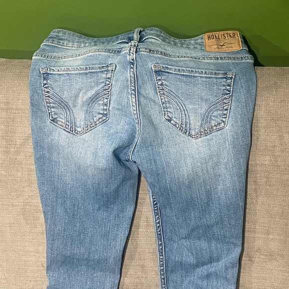 Hollister Jeans - Picture 2 of 7